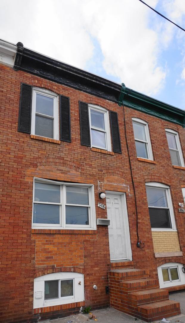 Townhouse for rent at 208 S Haven St, Baltimore, MD 21224