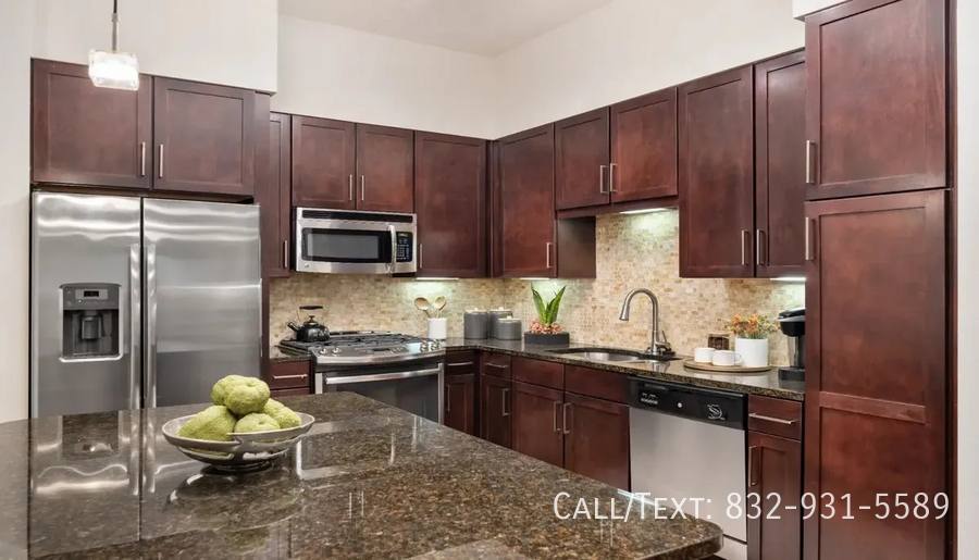 Apartment for rent at 500 Sage Rd #19YT2, Houston, TX 77056
