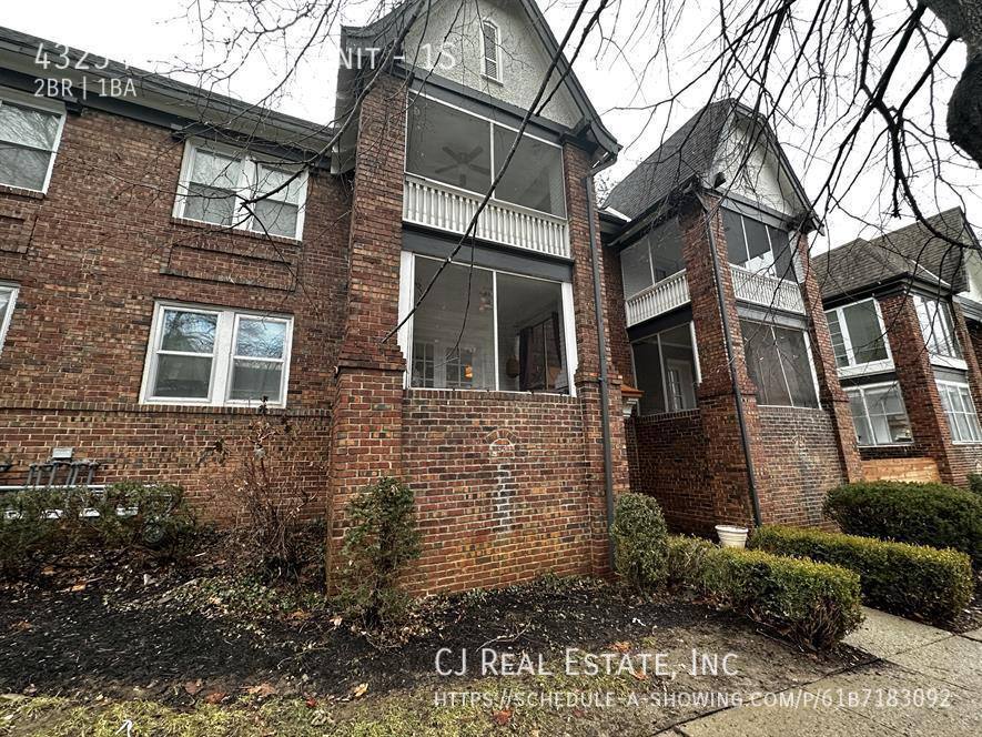 Apartment for rent at 4325 Mercier St #1S, Kansas City, MO 64111