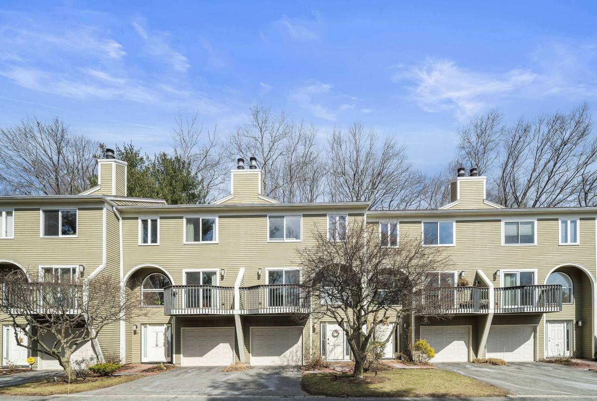 Townhouse for rent at 248 Kenrick St #248, Newton, MA 02458