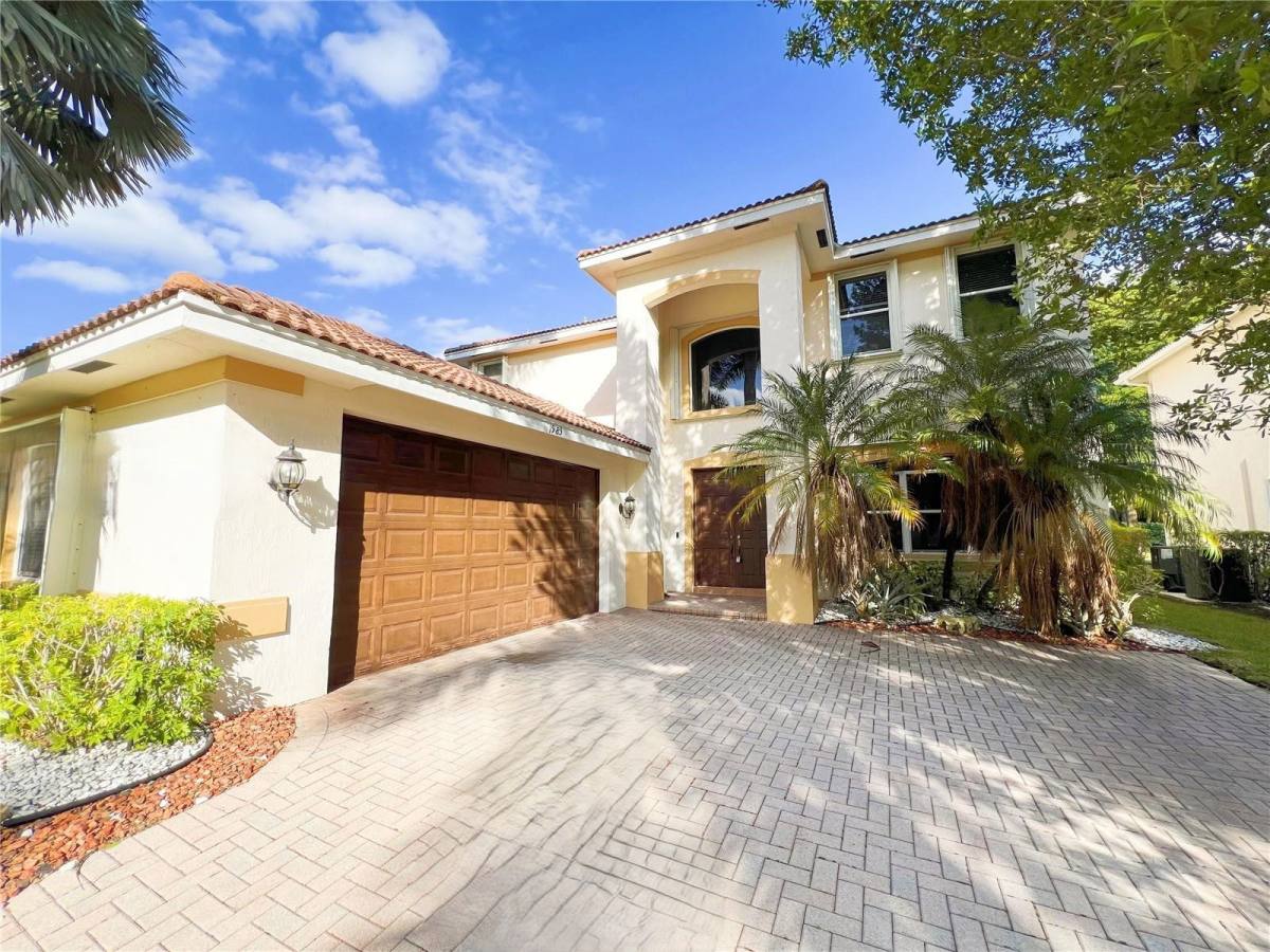 House for rent at 1983 Harbor View Circle, Fort Lauderdale, FL 33327