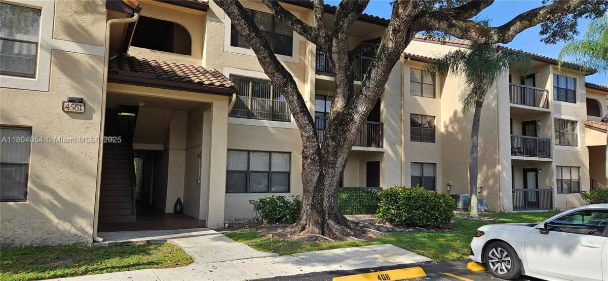 Apartment for rent at 4561 W McNab Rd #13, Pompano Beach, FL 33069