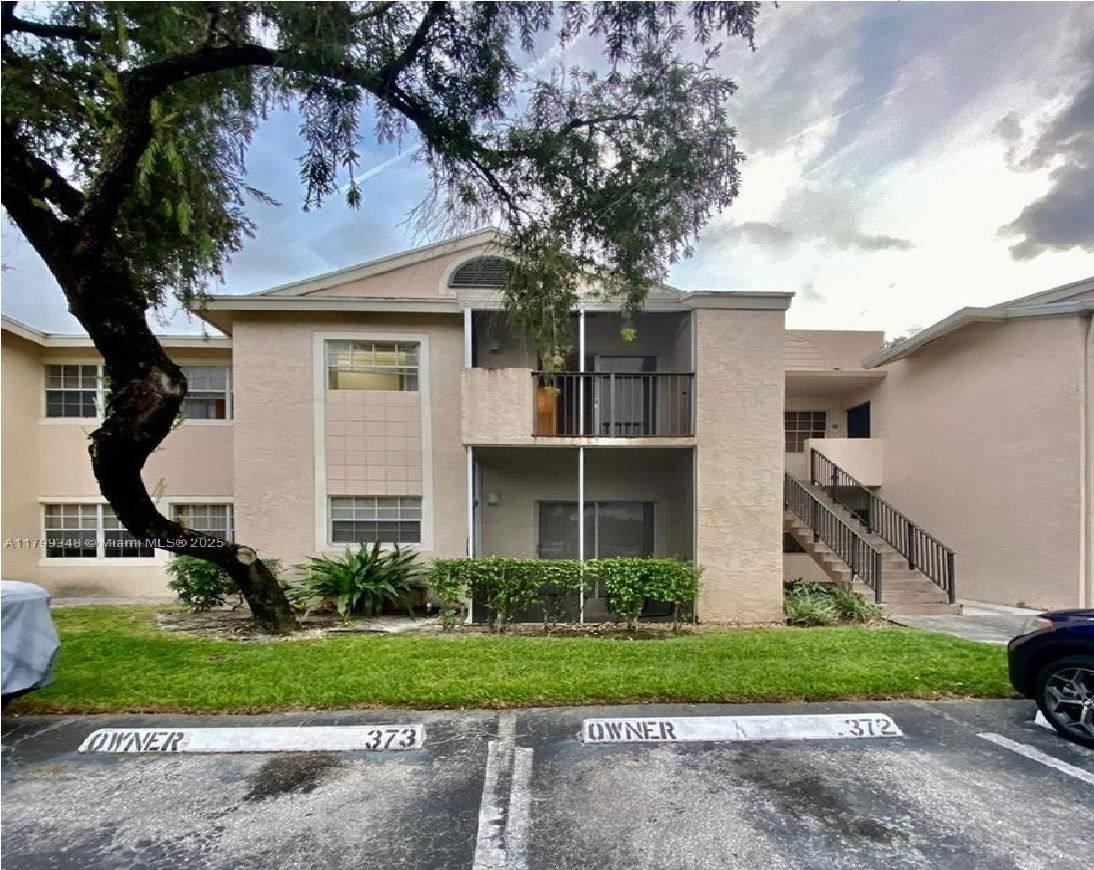Condo for rent at 640 Cypress Club Way #E12, Pompano Beach, FL 33064