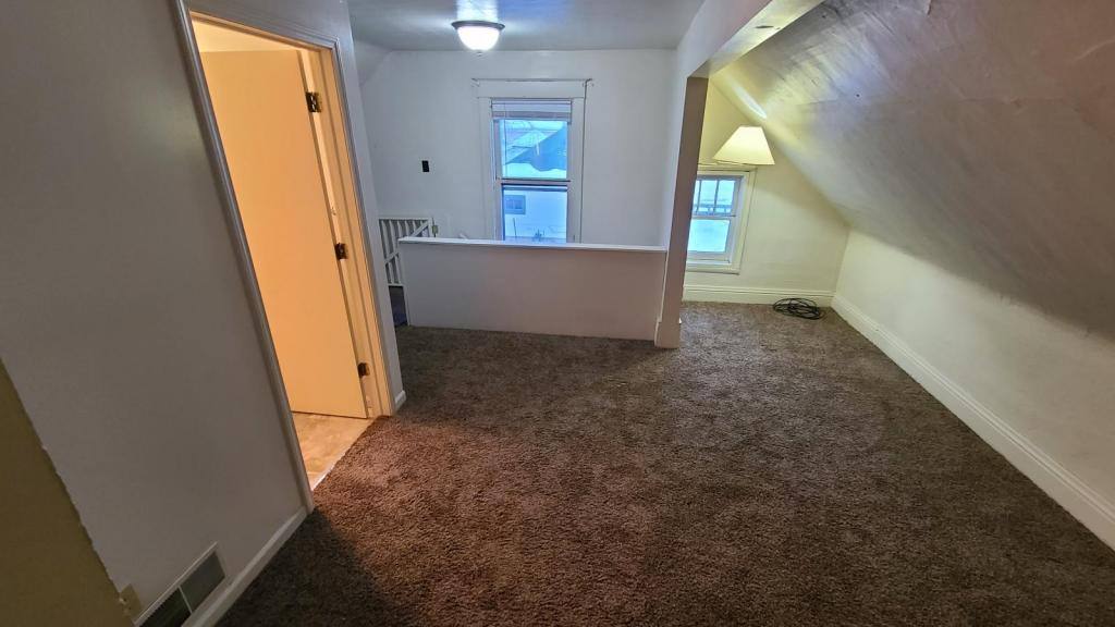 Apartment for rent at 314 1 2 E Pine St, Cadillac, MI 49601