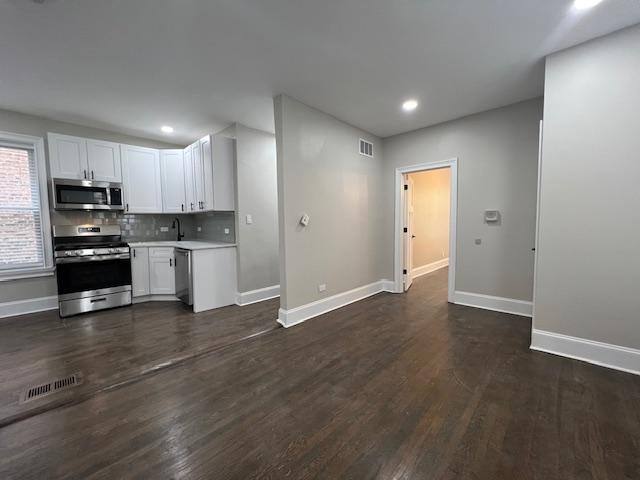 Apartment for rent at 2048 N California #1F, Chicago, IL 60647