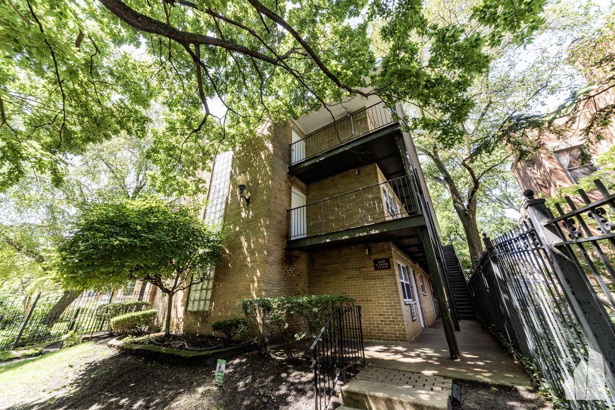 Apartment for rent at 4610 N Dover St #3D, Chicago, IL 60640