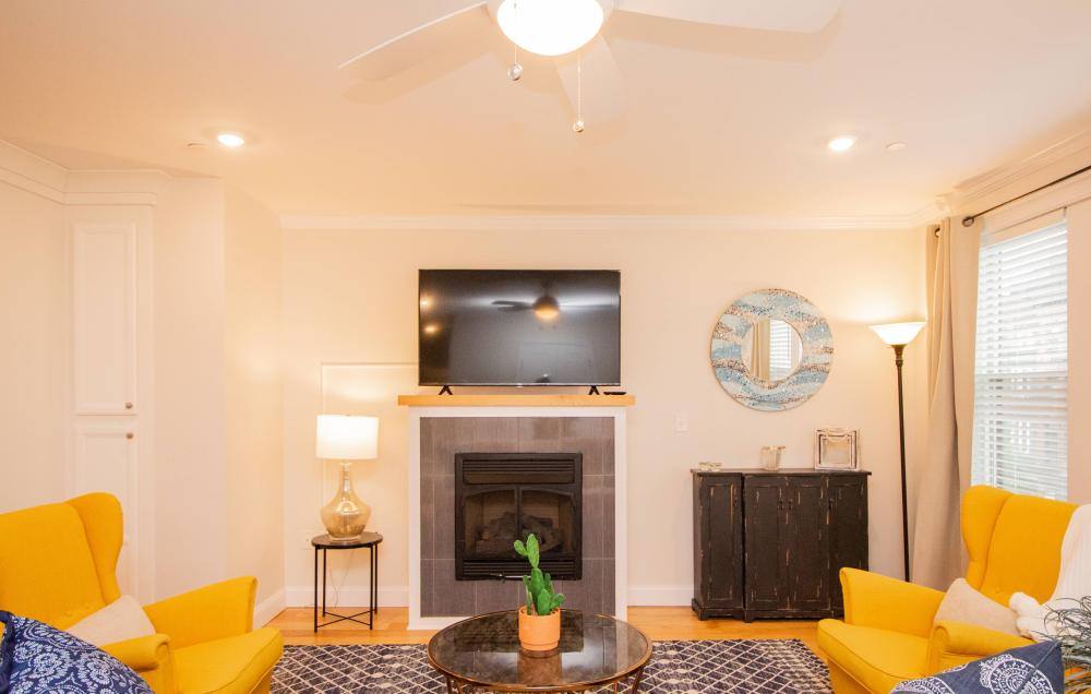 Apartment for rent at 1008 Tremont St #4, Boston, MA 02118
