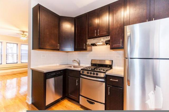 Apartment for rent at 619 W Melrose, Chicago, IL 60657