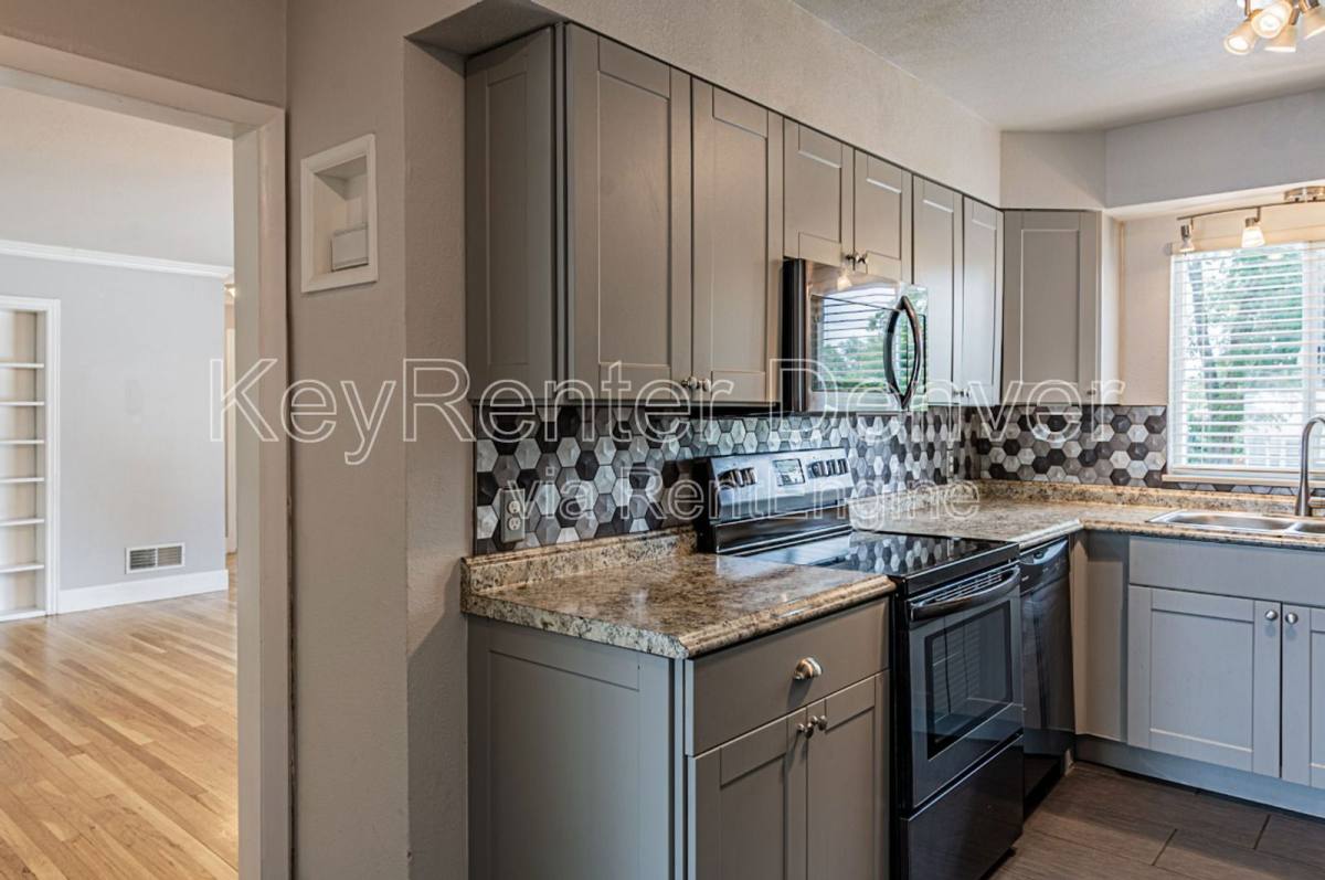 House for rent at 1210 Chester St, Aurora, CO 80010