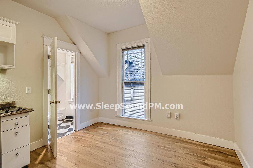 Apartment for rent at 2241 NW Hoyt St #308, Portland, OR 97210