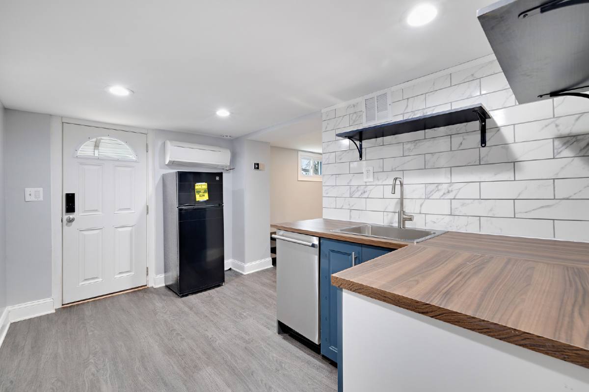 Apartment for rent at 205 Charles St, Rockville, MD 20850