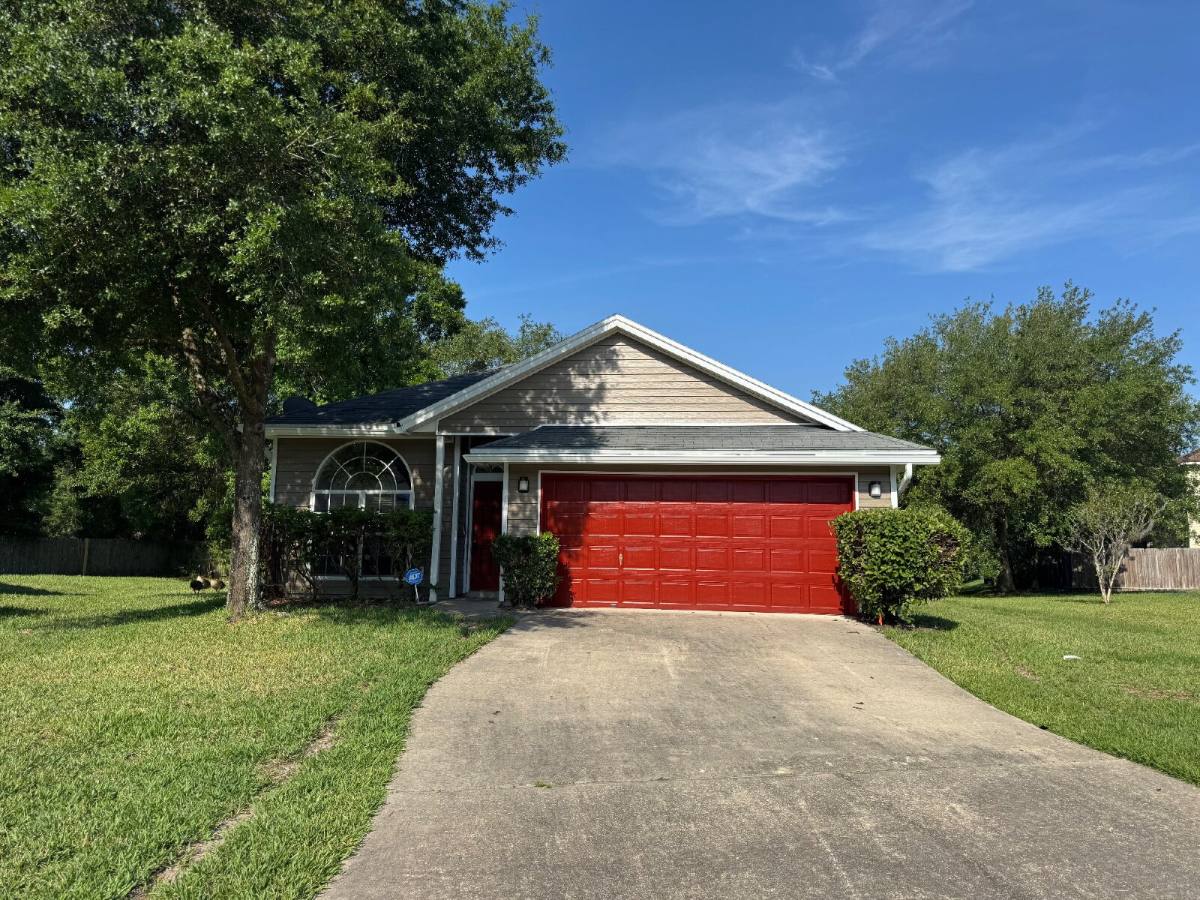 House for rent at 6932 Morse Oaks Dr, Jacksonville, FL 32244