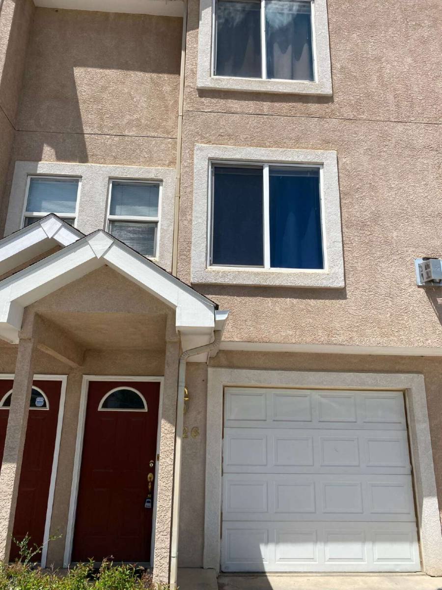 Townhouse for rent at 826 Mesa Valley Rd, Colorado Springs, CO 80907