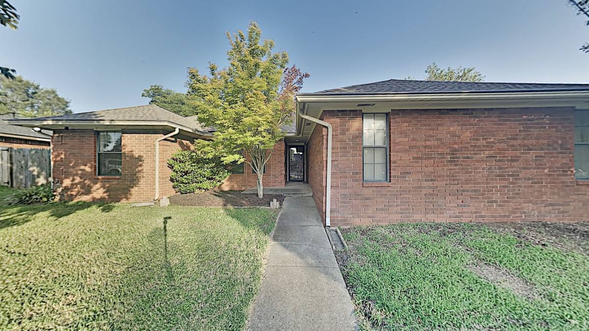 House for rent at 1616 Shadybrook Lane, Edmond, OK 73013