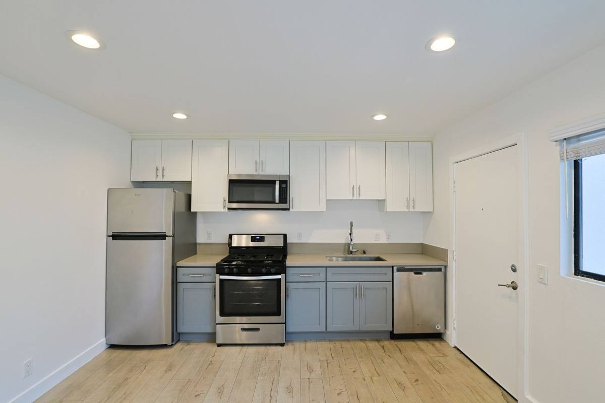Apartment for rent at 1277 W 23rd St, Los Angeles, CA 90007