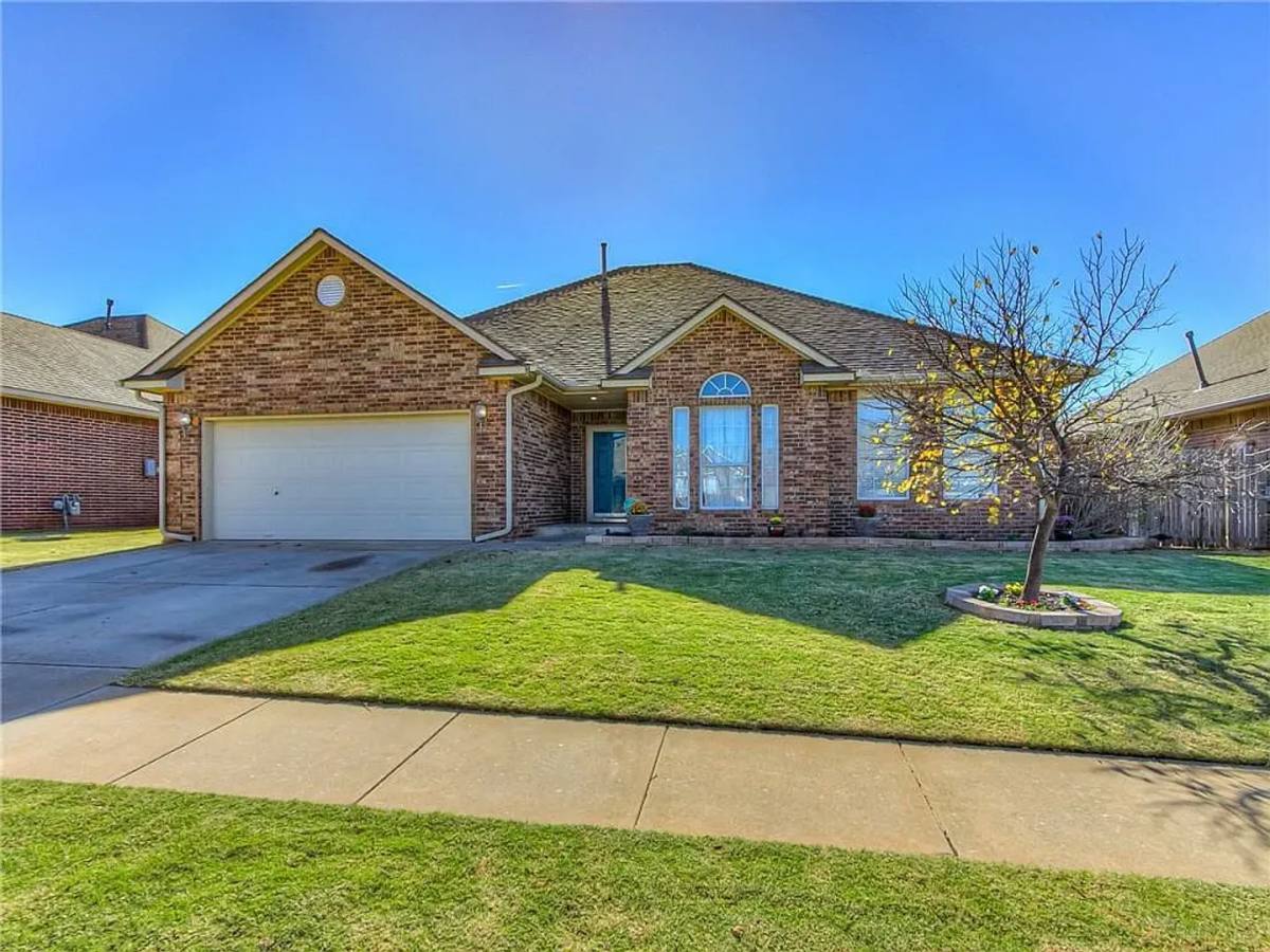 House for rent at 17637 Lead Lane, Edmond, OK 73012
