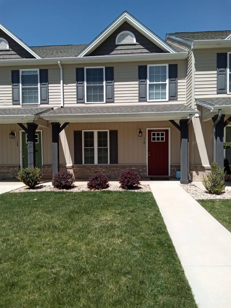 Townhouse for rent at 110 Squire Circle, Lynchburg, VA 24501