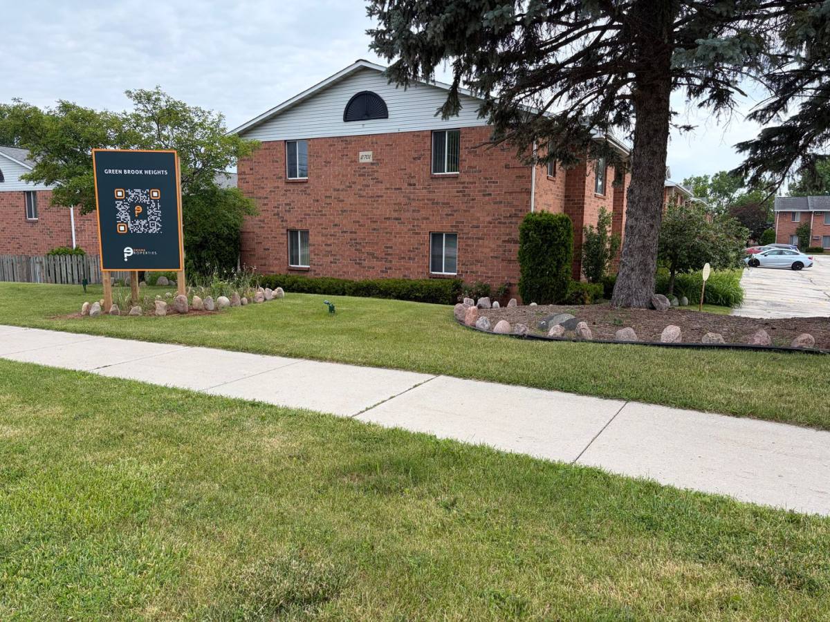 Apartment for rent at 2713 Humboldt Rd, Green Bay, WI 54311