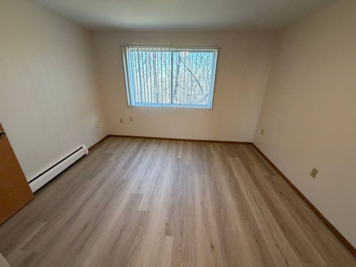 Apartment for rent at 2713 Humboldt Rd, Green Bay, WI 54311