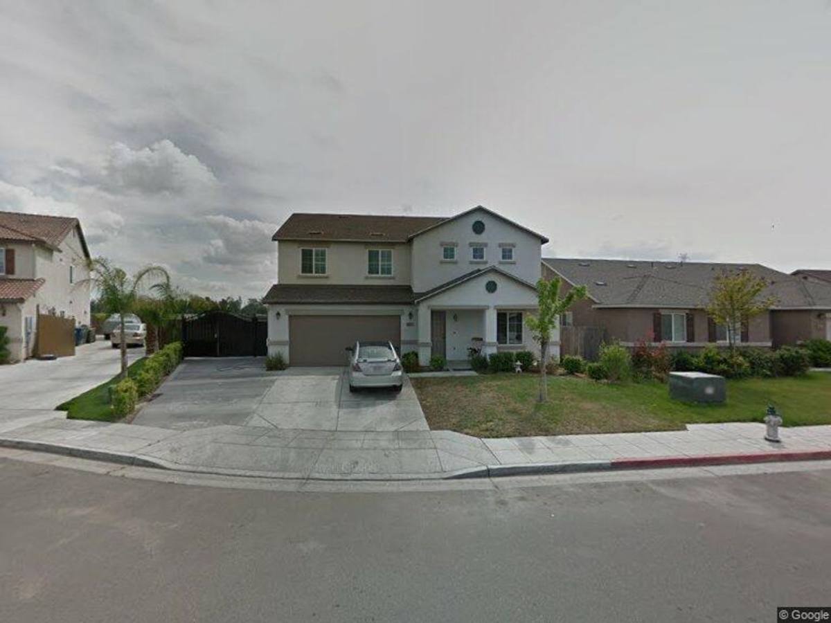 House for rent at 5801 W Dayton Ave, Fresno, CA 93722
