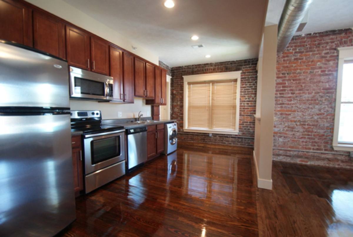 Apartment for rent at 2934 Leavenworth, Omaha, NE 68105