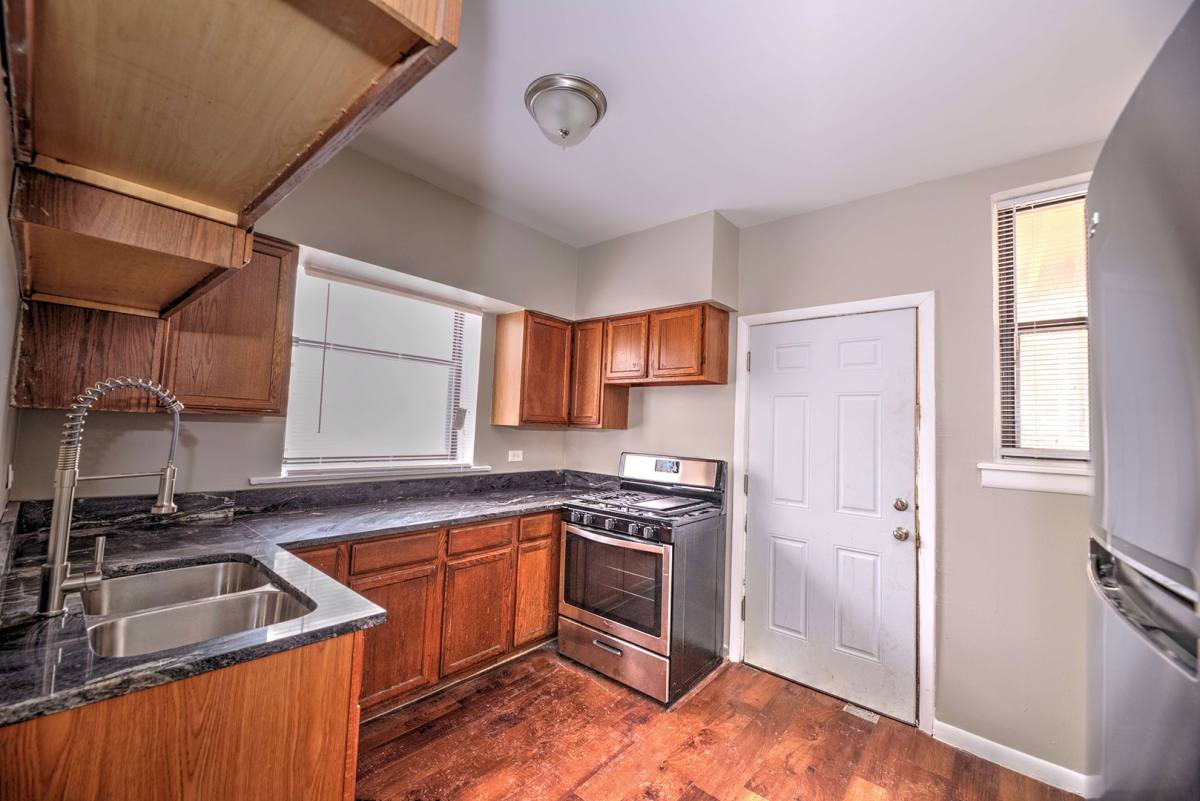 Apartment for rent at 7001-7007 S Merrill Ave, Chicago, IL 60649