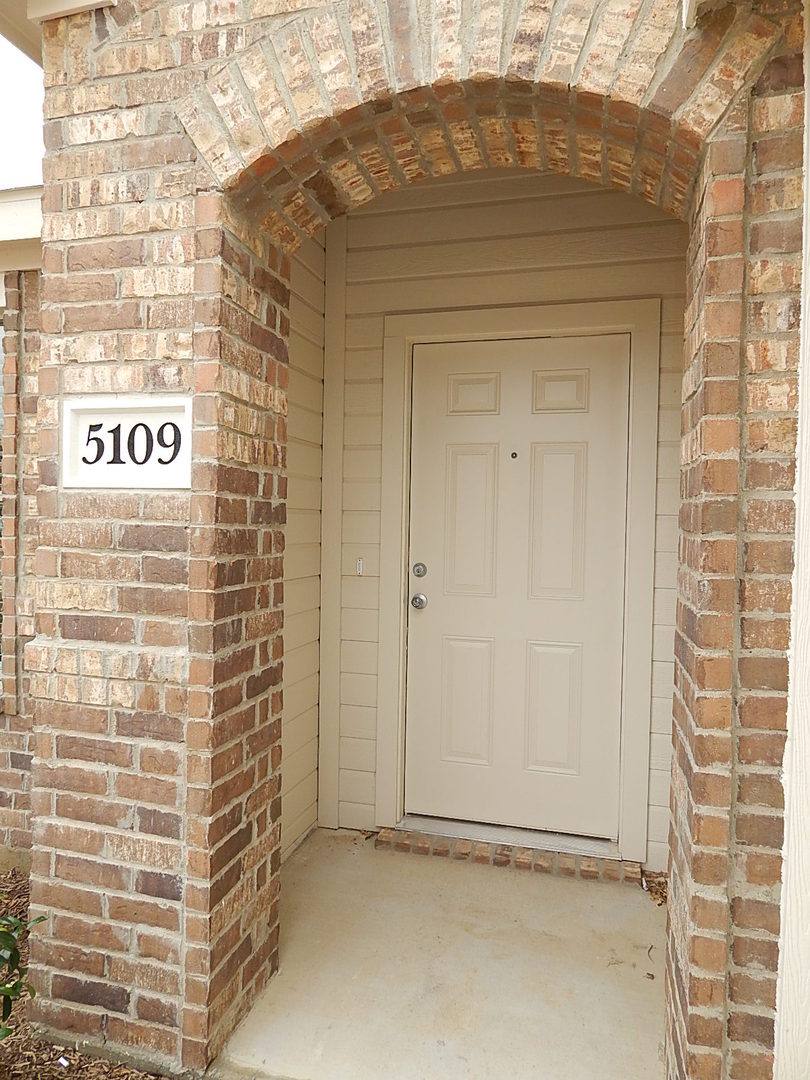 House for rent at 5109 Glen Eden, Fort Worth, TX 76119
