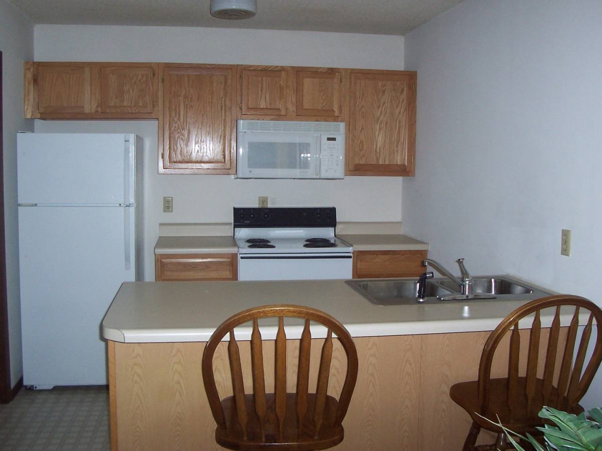 Apartment for rent at 810 Wildwood Dr, Jefferson City, MO 65109