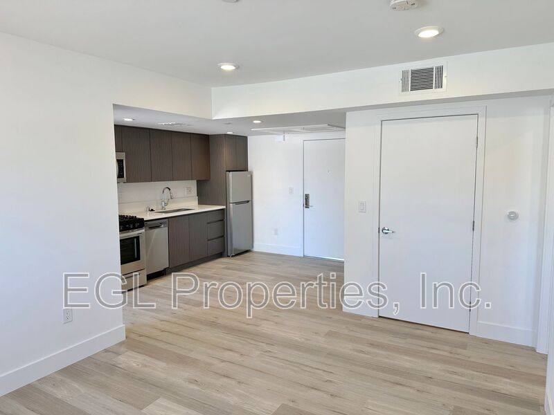 Apartment for rent at 744 S Mariposa Ave #602, Los Angeles, CA 90005