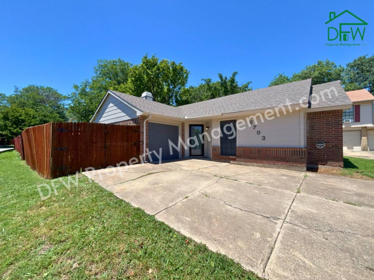 House for rent at 6703 Fire Hill Dr, Fort Worth, TX 76137