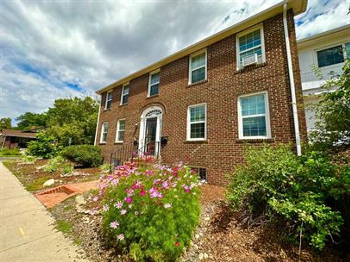 Apartment for rent at 1400 Monroe St, Denver, CO 80206