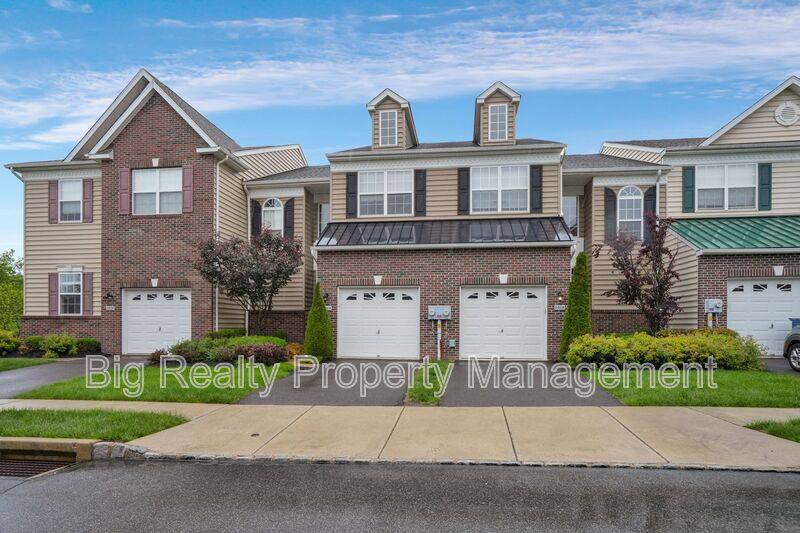 House for rent at 2024 Morgan Hill Dr, Pennsburg, PA 18073