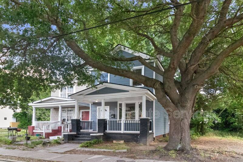 House for rent at 943 Washington Ave, Norfolk, VA 23504