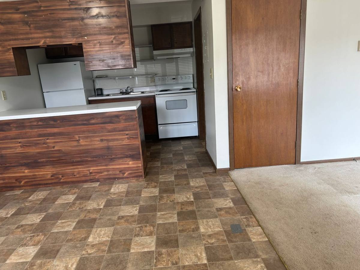 Apartment for rent at 1218 39th St N, Grand Forks, ND 58203
