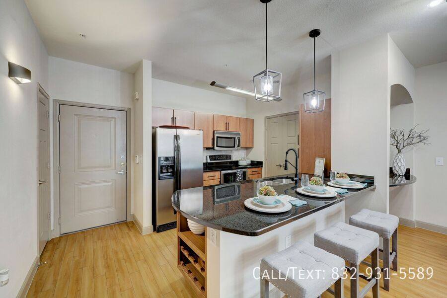 Apartment for rent at 2691 Westerland Dr #VLA1, Houston, TX 77063