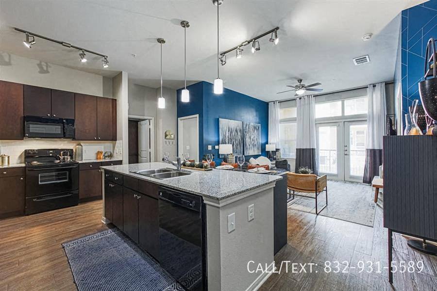 Apartment for rent at 2989 Westridge St #AS1, Houston, TX 77054