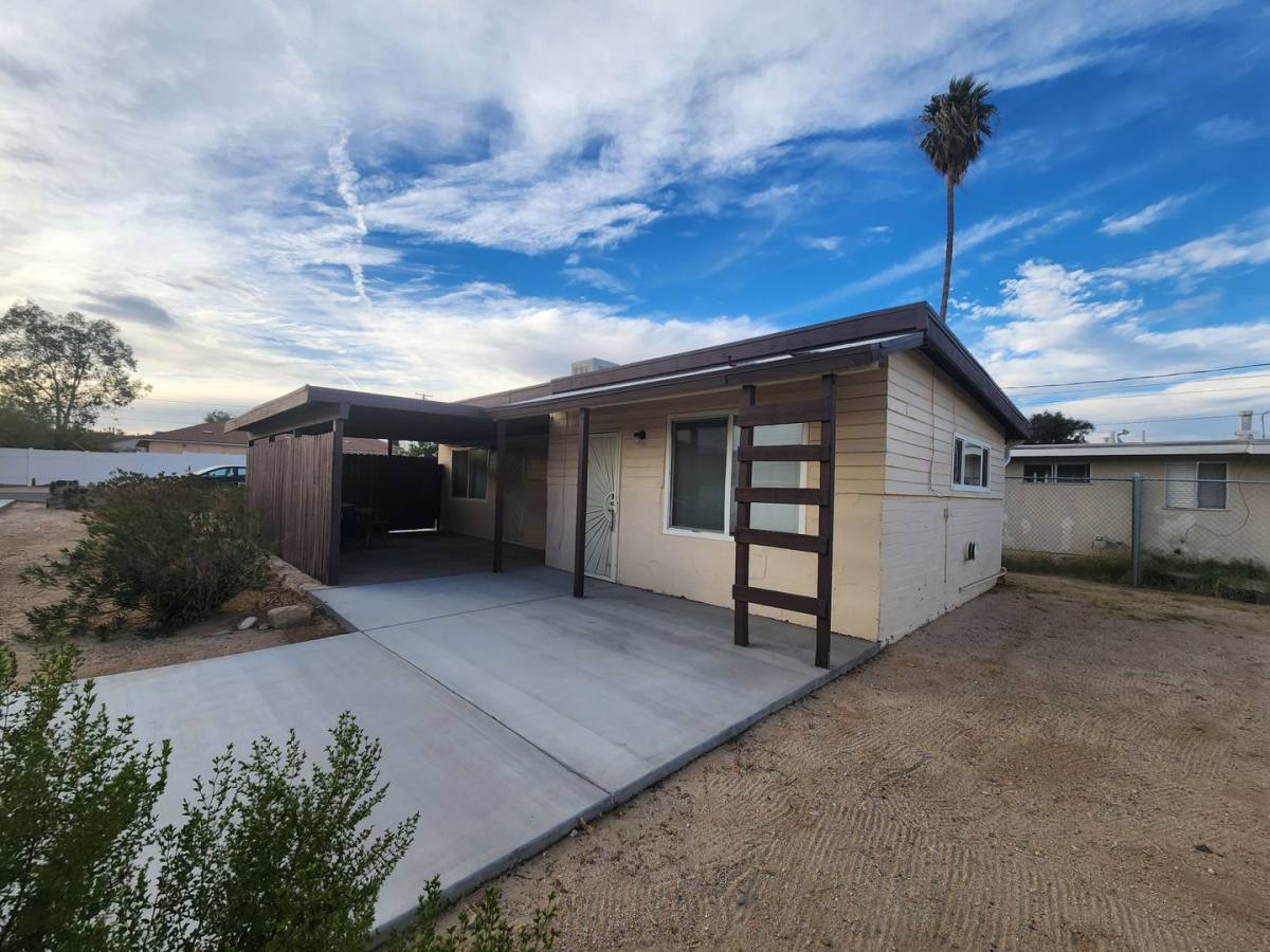 House for rent at 6221 Ave Chia, Twentynine Palms, CA 92277
