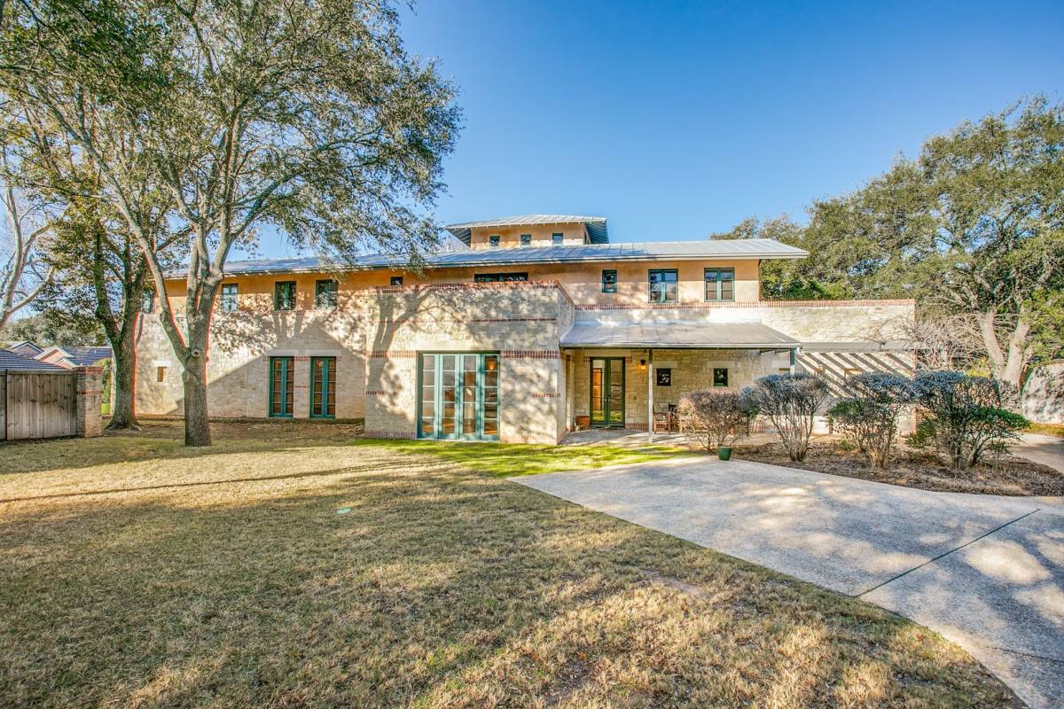 House for rent at 2 Laurel Place, San Antonio, TX 78209