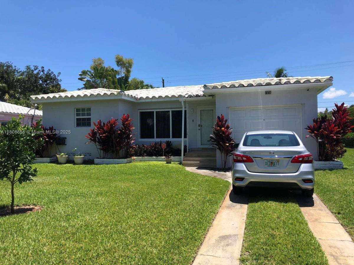 House for rent at 1538 Funston St, Hollywood, FL 33020