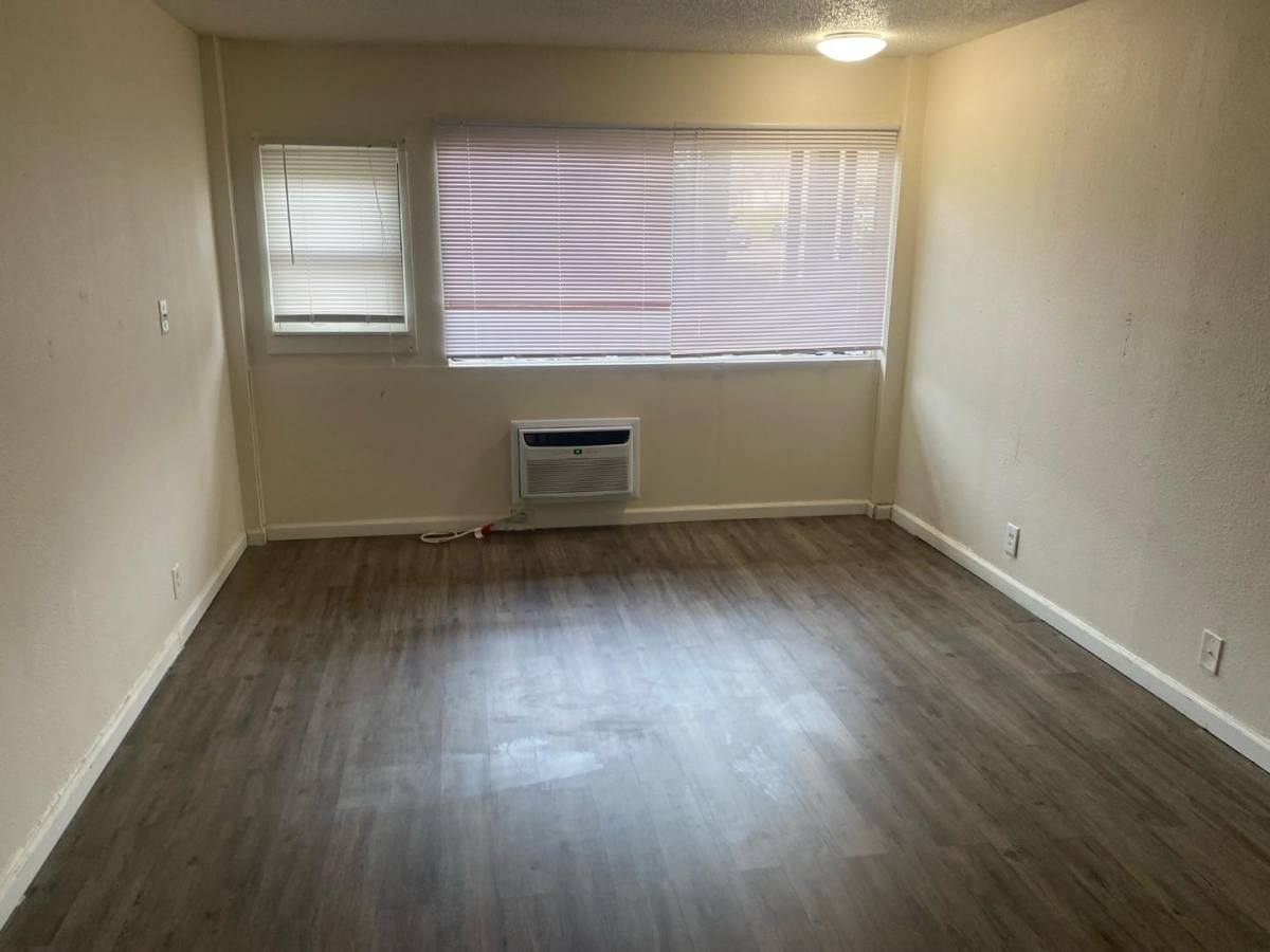 Apartment for rent at 305 N Main St #300, Galax, VA 24333
