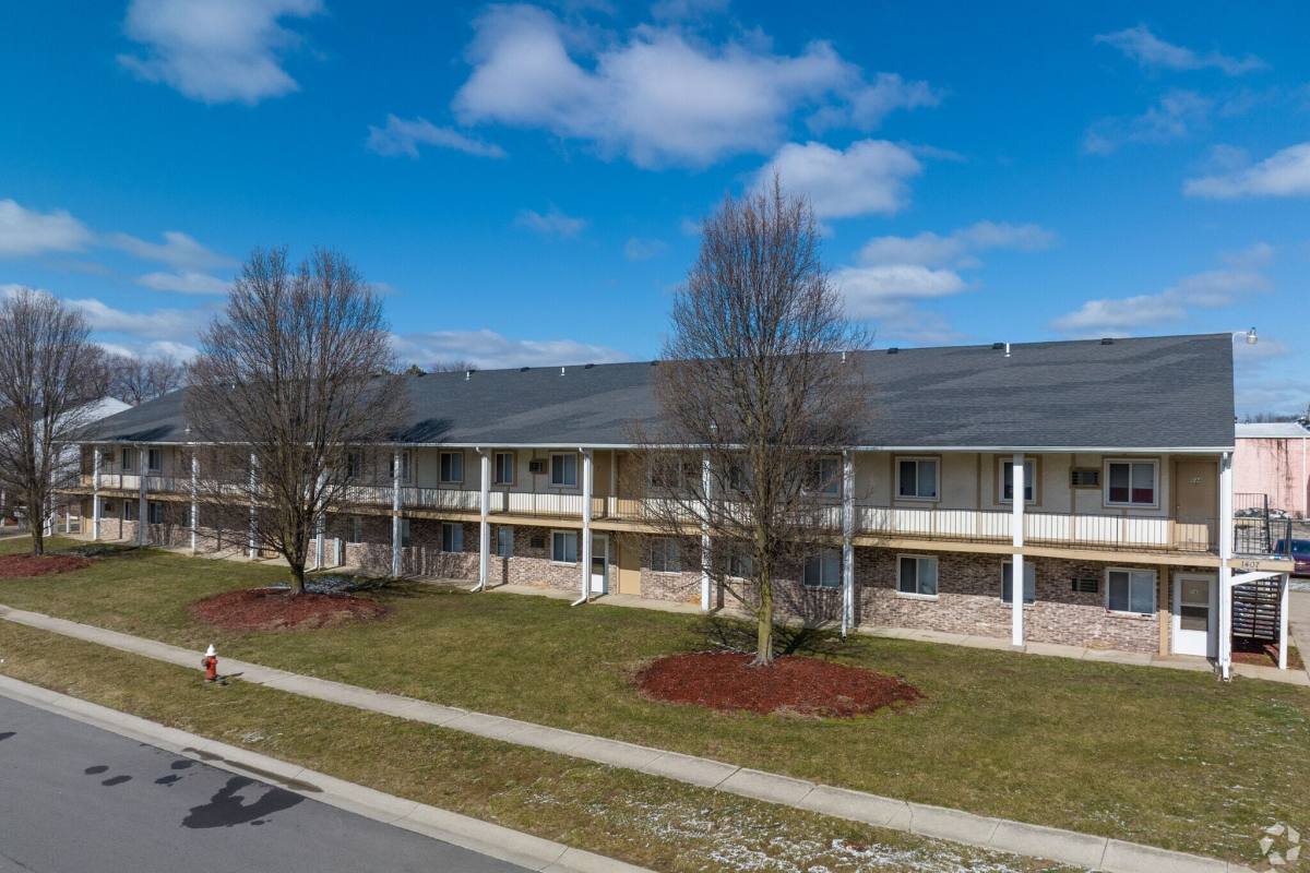 Apartment for rent at Parkside, 1407 Brookview Dr #152, Toledo, OH 43615