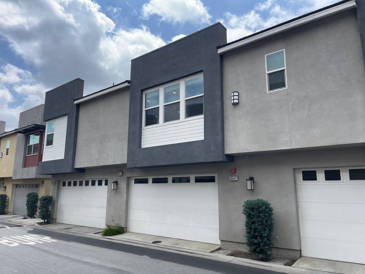 Townhouse for rent at 10541 Wilding Dr, Rancho Cucamonga, CA 91730