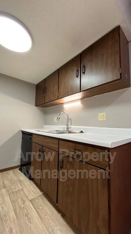 Apartment for rent at 341 S 27th St #11, Lincoln, NE 68510