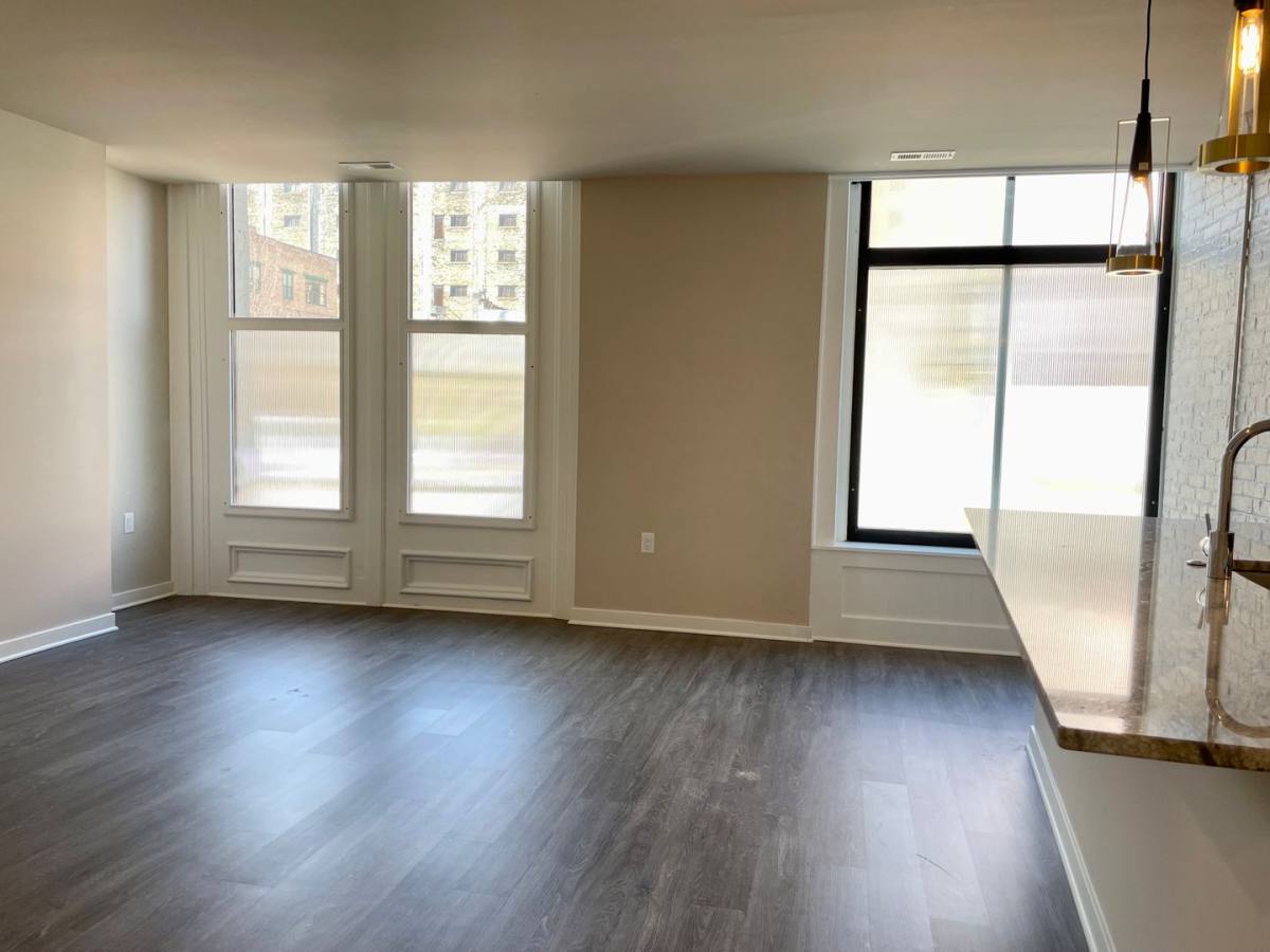 Cream City Lofts, 135 W Seeboth St, Milwaukee, WI 53204 - Apartment for Rent - Image 7