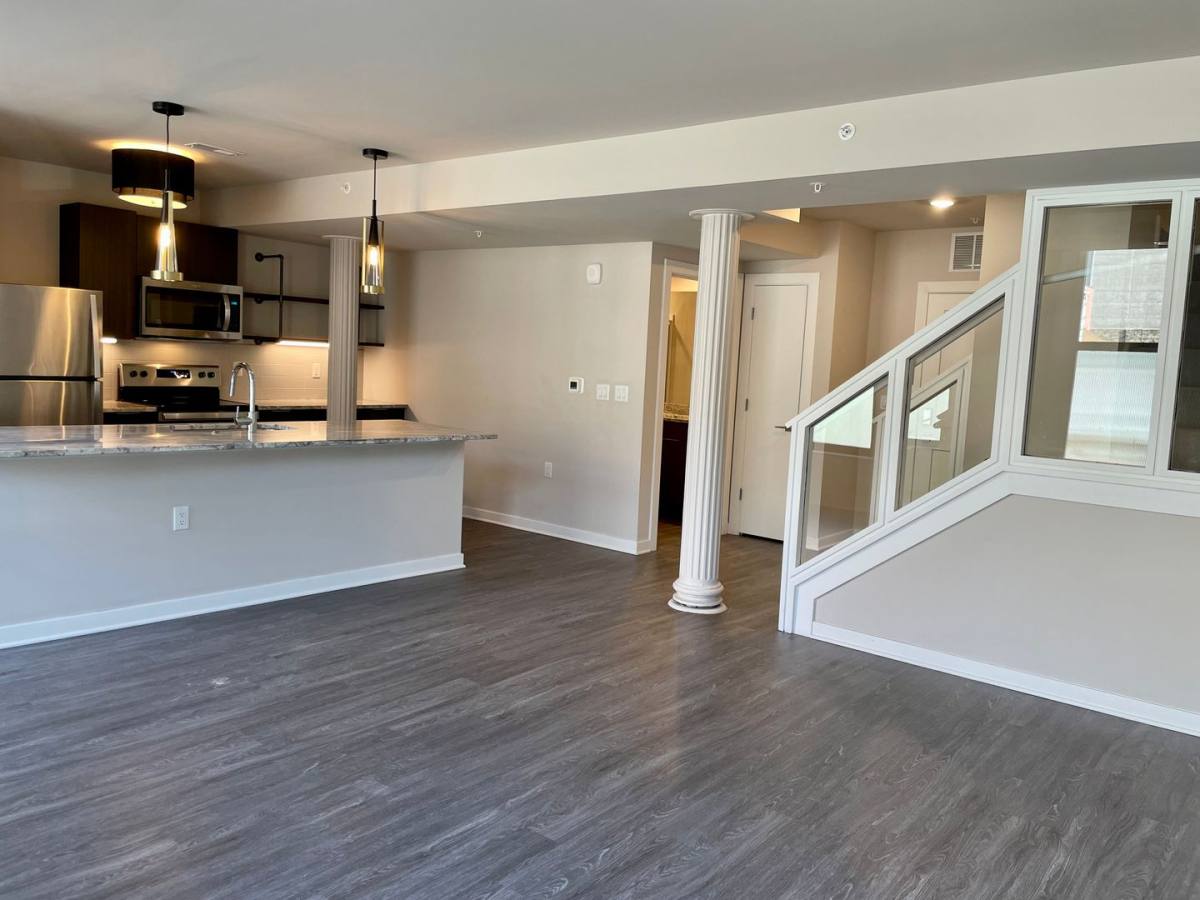 Cream City Lofts, 135 W Seeboth St, Milwaukee, WI 53204 - Apartment for Rent - Image 4