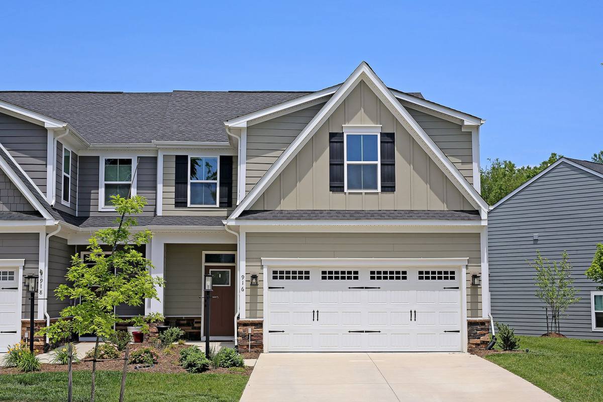 Townhouse for rent at 916 Marsac St, Charlottesville, VA 22901