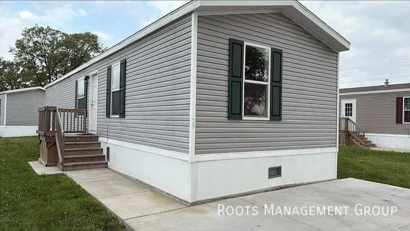 Apartment for rent at 205 Carriage Lane Estate, Streator, IL 61364