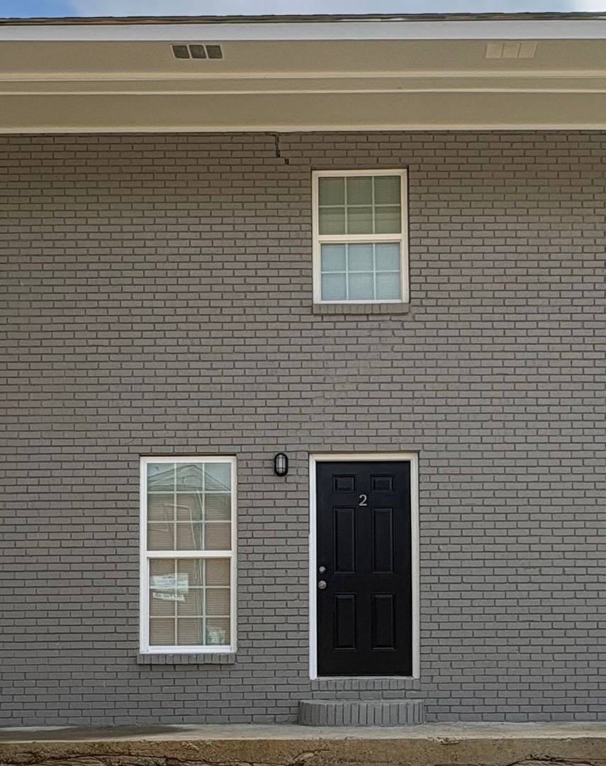 Townhouse for rent at 102 Ellis Dr, Hattiesburg, MS 39401