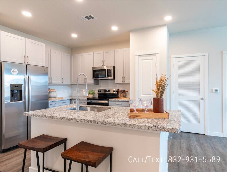 Apartment for rent at 1000 Antoine Dr #BM1, Houston, TX 77055