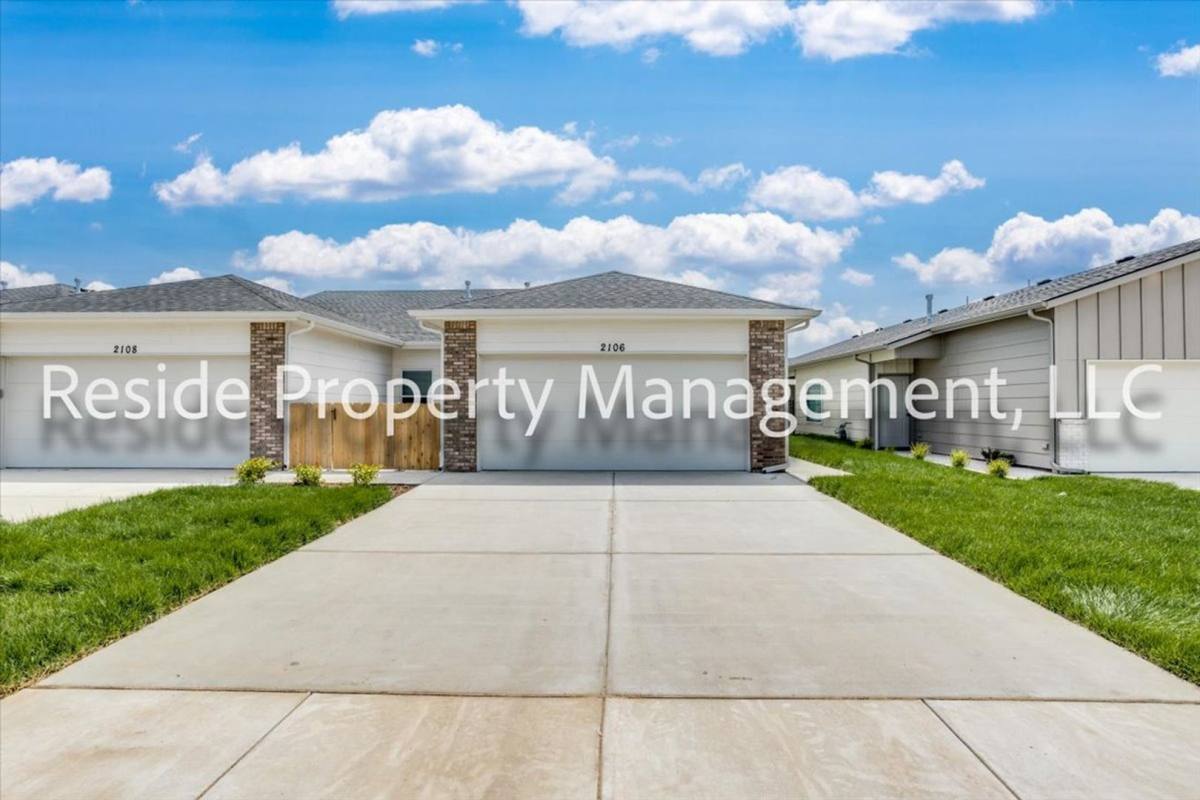 Townhouse for rent at 3731 W 30th St N, Wichita, KS 67205